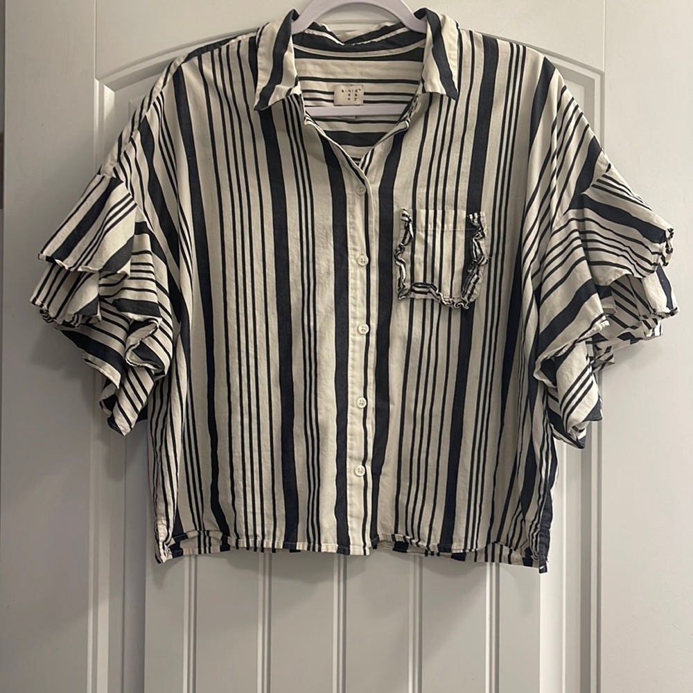 Cropped Button Down🎬